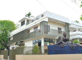 Ayush Green - Home Away Home，位于Chakkarakkal的酒店