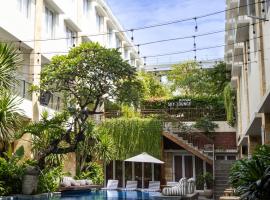 Crystalkuta Hotel - Bali，位于库塔的酒店