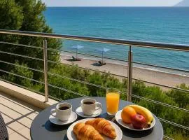 Rio Beachfront Escape - Luxurious Coastal Retreat