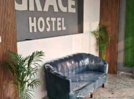 Grace Girls Hostel，位于德拉敦的酒店
