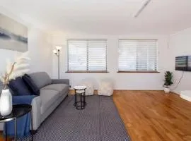 Hillarys Nook - 5 mins to Hillarys Boat Harbour