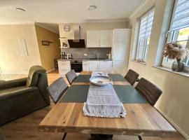 Feriendomizil im Saarschleifenland，位于梅特拉赫的带泳池的酒店