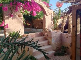 Siwa Gardenia Cottage اكواخ سيوة جاردينيا，位于锡瓦的山林小屋