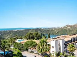 Serene Apartment near Marbella Lake Views RDR495