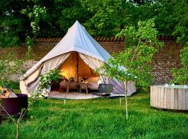 Glamping Zomergem，位于Lievegem的豪华帐篷