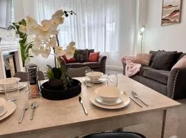 City Centre Embankment Apartments Superb Location