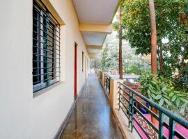 Hotel O Mayuri Lodge，位于Bāgepalli的酒店