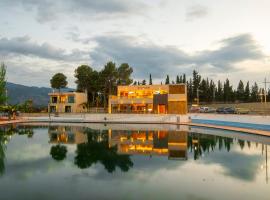 Hotel Boutique MANANTIAL DE CELA，位于Tíjola的酒店