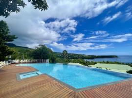 Le Rayon Vert - H&ocirc;tel & Restaurant VUE SUR MER，位于德赛的宠物友好酒店