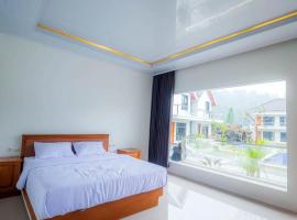 Grand Wijaya Hotel dan Villa Sarangan，位于萨兰甘的酒店