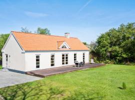 2 Bedroom Beautiful Home In Rude，位于Rude的酒店