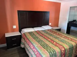 The Oaks Motel