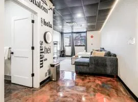 New Loft 3 min to Childrens Hospital Sleeps 4