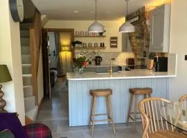 Hot tub on the Yorkshire Wolds Oak Cottage