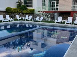 Las Fuentes Casa jardín alberca con caldera opcional，位于休特佩克的酒店