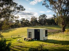 Sithuri Tiny House by Tiny Away，位于Windeyer的酒店