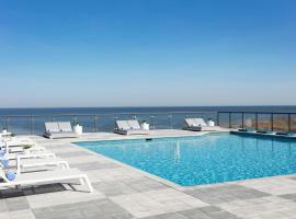 Delta Hotels by Marriott Virginia Beach Waterfront Suites，位于弗吉尼亚海滩的酒店