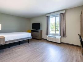 ECHO Suites Extended Stay by Wyndham Reno，位于里诺的酒店