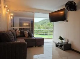 AquaLuxe Apto, Aire-Acondicionado, balcon, cocina - hasta 7 Personas