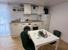 Studio with Garden，位于Villerupt的酒店