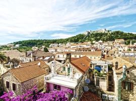 Villa Maria Paula Old Town Hvar，位于赫瓦尔的酒店
