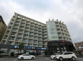 Hamdeok Beach Stay Jeju，位于济州市的酒店