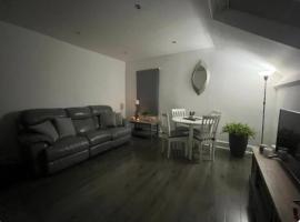 Hidden Hideaway by the Beach，位于拉尔的酒店