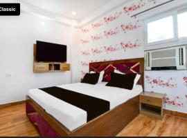 Shivam Hotel and accommodation，位于Bhauli的酒店