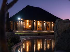 Charihandra Game Lodge，位于阿多的木屋