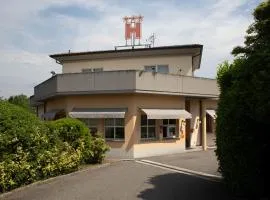 菲奥雷汽车酒店