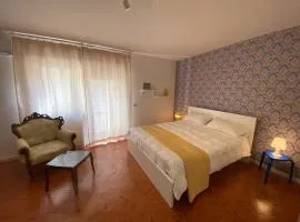 Piccolo appartamento nel centro storico di Montauro