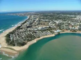 Alby’s - Cotton Tree