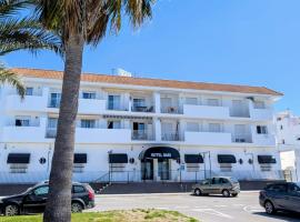 Hotel Bari，位于科尼尔-德拉弗龙特拉的酒店