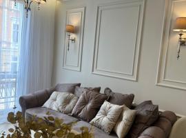 Family & Business Sauna Apartments Sienkiewicza No1 Centrum Plac Lliteratów- Piękny Apartament - 1 Bedroom with Private Sauna, Bath with Hydromassage, Parking，位于凯尔采的酒店