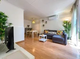 Apartment in Calella steps from the beach