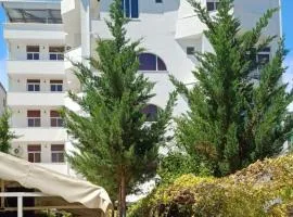 GRAND HOTEL eae