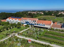 Eco-Domaine La Fontaine - HOTEL-SPA - Plage de la Fontaine aux Bretons，位于波尔尼克的酒店