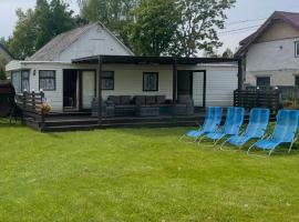 Guest house PURINI，位于尤尔马拉的酒店