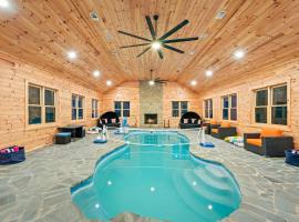 Grand Timber by AvantStay Indoor Pool Sports Court Game Room More，位于White Haven的酒店
