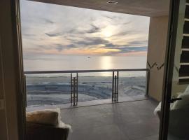 Luxury Studio with King Bed Oceanview Terrace at Sonoran Star Resort，位于佩尼亚斯科港的乡村别墅