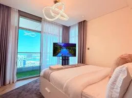 Seaview White 1Br Balcony