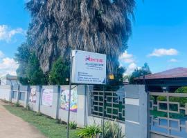 M2B guest lodge - Mum to be spa，位于梅富根的酒店