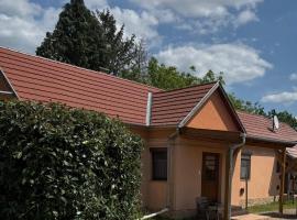 Nyugalom Szigete, Kisház Kerkaszentkirály，位于Kerkaszentkirály的酒店