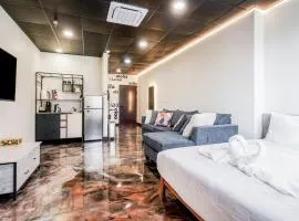 New Loft 7 min to Acrisure Stadium Sleeps 4