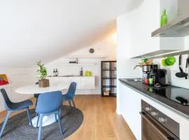 Modern Apartment with double terrace and parking