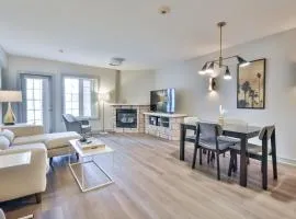 Luxury 2BR King Condo with Pool & Spa Access