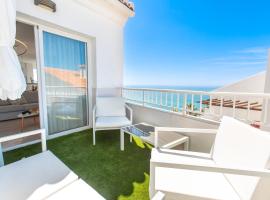 Luxury Sea view Apartment，位于内尔哈的酒店