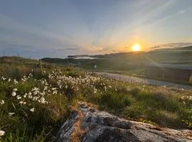Eco Crofter's Wagon by the Sea - Off Grid Experience - No electricity - As seen soon on Netflix