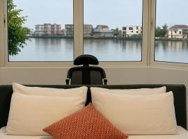 Guided Hospitality - Luxury Accommodations，位于拉各斯的酒店
