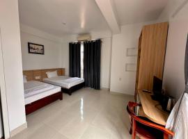 Hải Âu Hotel and Apartment，位于洞海的酒店
